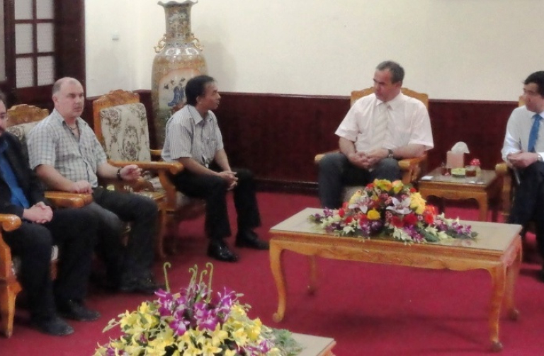 ejtman Eichler a radní Bursa se zúčastnili podnikatelské mise do Vietnamu